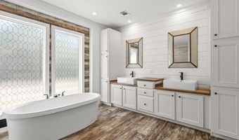 1262 Penny Morris Rd, Baxley, GA 31513