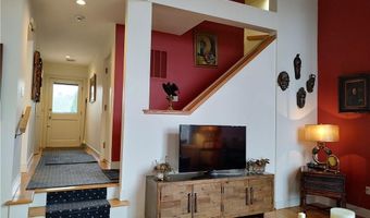 15 Hammersmith Rd #14, Newport, RI 02840