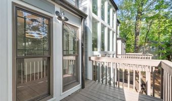 100 Little Rdg, Berkeley Lake, GA 30096