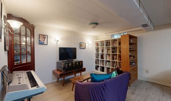 69 Arlington Ct, Burlington, VT 05408