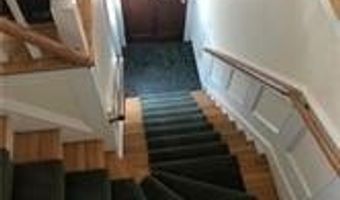 11 Admiral Kalbfus Rd, Newport, RI 02840