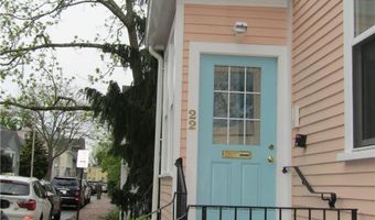 22 Mount Vernon St C, Newport, RI 02840