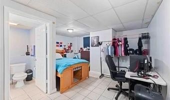 18 Calef St, Cranston, RI 02920
