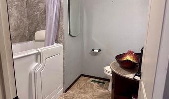 225 N Pringle Ave, Ash Grove, MO 65604