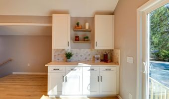 42 Cherry Tree Farm Rd, Middletown, NJ 07748