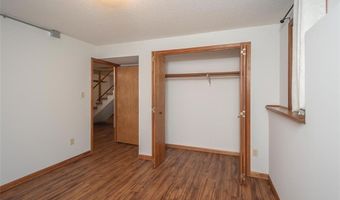 918 King St, Baldwin City, KS 66006