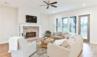40 HUNTERS HILL Ln, Auburn, AL 36832