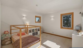 22000 SE Upper Matthews Creek Ln, Amity, OR 97101