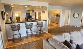 3019 1st St, Arnolds Park, IA 51331