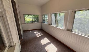 629 Portage Lakes Dr, Akron, OH 44319