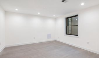 6921 GRANBY St, Bethesda, MD 20817