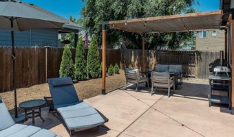 1049 SE 6th St, Bend, OR 97702
