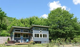 3 Taproot Trl, Barnardsville, NC 28709