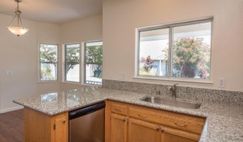 1747 Eardley Ave, Santa Rosa, CA 95401