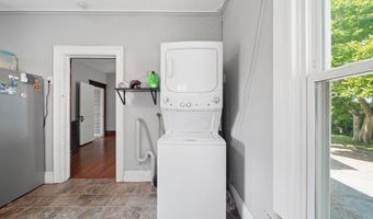 225 Seeley St, Adrian, MI 49221