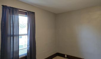 909 W 4th St, Bicknell, IN 47512