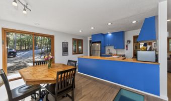 55 Lakeview Dr, Adirondack, NY 12808