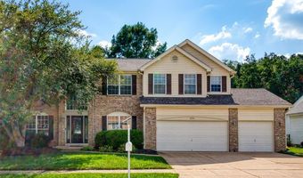 876 Kiefer Trails Dr, Ballwin, MO 63021
