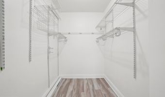 2059 HUNTINGTON Ave 111, Alexandria, VA 22303