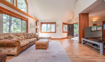 2383 Chamonix Dr, Arnold, CA 95223