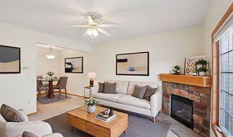 2100 Meadow Chase Ln 607, Des Moines, IA 50320