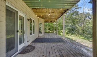 2 Echowood Dr, Algonquin, IL 60102