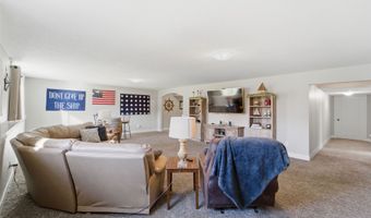 1404 S 10th St, Adel, IA 50003