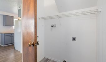 6025 SW CHERRYHILL Dr, Beaverton, OR 97008