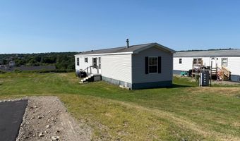 6 Daniel Dr, Belfast, ME 04915