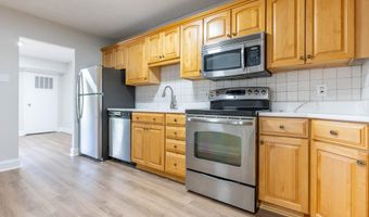 200 N PICKETT St 311, Alexandria, VA 22304