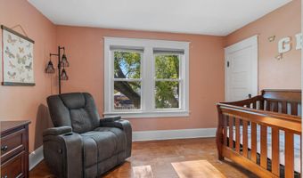1212 N LEMINWAH St, Appleton, WI 54911