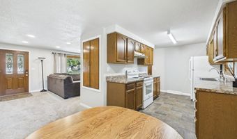 1112 Forest St, Brookings, SD 57006