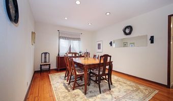 222 Red Hill Rd, Middletown, NJ 07748