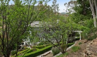 1561 Lookout Dr, Agoura Hills, CA 91301