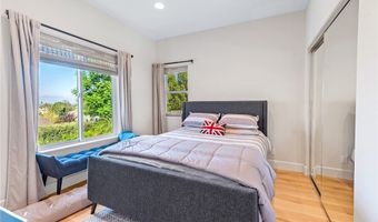 17980 Rancho St, Encino, CA 91316