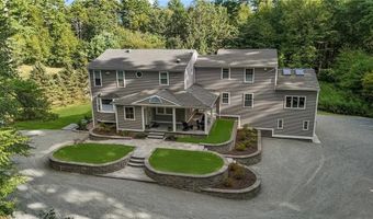 37 Dye Hill Rd, Hopkinton, RI 02832