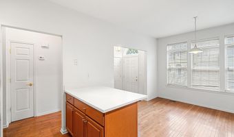 39 W Aspen Way, Aberdeen, NJ 07747