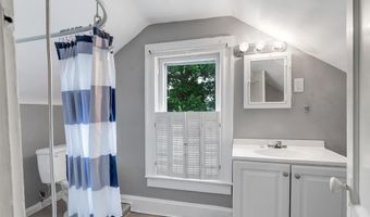 907 Hawley Ave, Alton, IL 62002