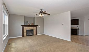 2010 SE Clover Ridge Dr, Ankeny, IA 50021