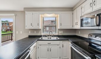 11 Concord Pl, Auburn, ME 04210