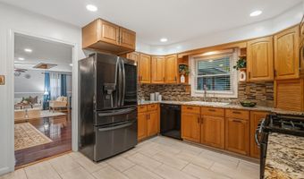 4005 WOODHAVEN Ln, Bowie, MD 20715