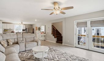 16 Brown St, North Providence, RI 02904