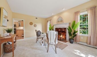 43 Emerson Rd, Chester, NH 03036