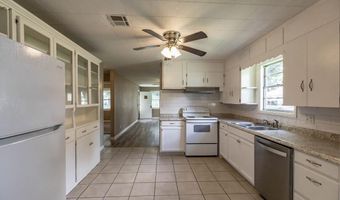 834 S A St, Arkansas City, KS 67005