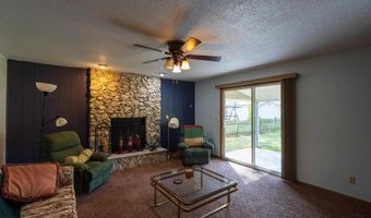 207 N 10th St, Albia, IA 52531