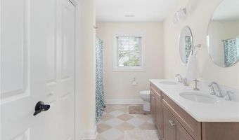 9 Scarlett Way, Cranston, RI 02921