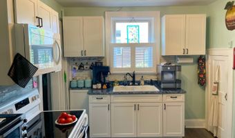 811 Broad St, Altavista, VA 24517