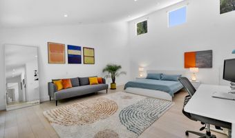 3843 Hayvenhurst Ave, Encino, CA 91436