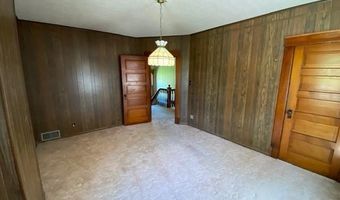 319 N 10th St, Atchison, KS 66002