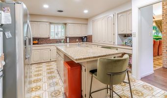 1820 Clare Dr, Alice, TX 78332